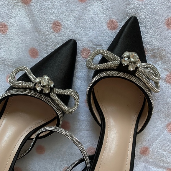 Crystal Bow Heels – Size 38 (EUR) - Picture 1 of 10